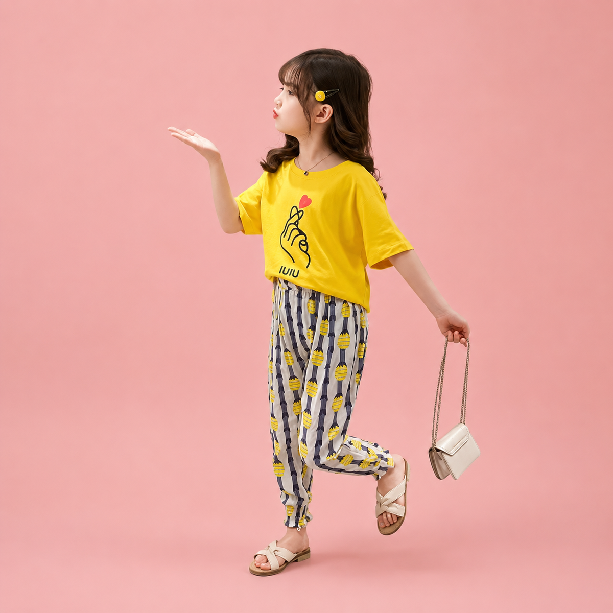 YELLOW QUEEEN PRINTED KiDS WEAR